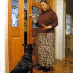 Enseñandole a un Perro a Ladrar para Salir